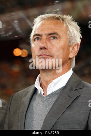 BERT VAN MARWIJK URUGUAY V HOLLAND GREEN POINT Stadion Kapstadt Südafrika 6. Juli 2010 Stockfoto