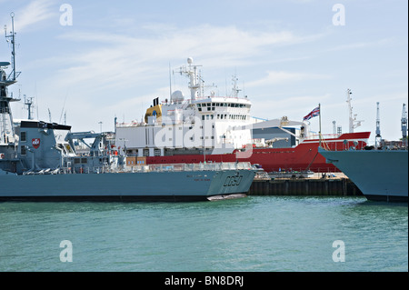 Die Eis-Patrouille Schiff HMS Endurance A171 in Portsmouth Naval Dockyard warten auf Reparatur-England-Großbritannien Stockfoto