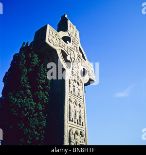 Die keltischen SÜDEN MUIREDACH Kreuz aus dem 10. Jahrhundert MONASTERBOICE FRIEDHOF County Meath Irland Europa Stockfoto