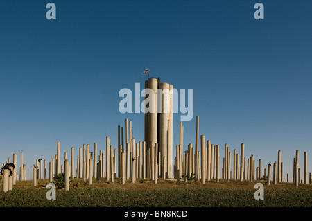 Blick auf das Monument zum Gedenken an israelische Soldaten der Division"Stahl" während Krieg von 1967 im Sinai in der Nähe der Grenze zum Gazastreifen Süden Israels getötet Stockfoto