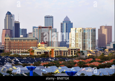 Skyline von Downtown Tampa Florida mit Wohnhäusern Stockfoto