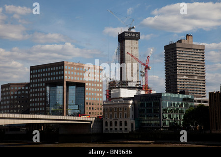 Bau im Gange, um Londons neueste geplanten Wolkenkratzer, die Scherbe (aka The Shard of Glass). Stockfoto
