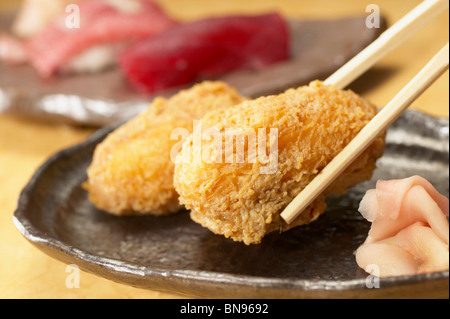 Frittierte sushi Taschen. Stockfoto