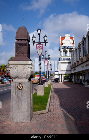 Die Straßen mit niederländischen Architektur in Oranjestad, Aruba, Niederländische Antillen. Stockfoto