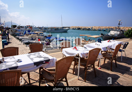 Latchi Harbour Waterfornt und Taverna Zypern EU Europäische Union Europa Stockfoto