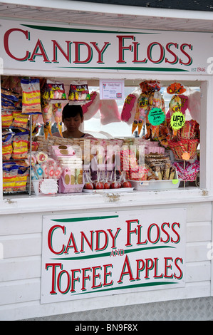 Zuckerwatte-Shop, Pier von Brighton, Brighton, East Sussex, England, Vereinigtes Königreich Stockfoto