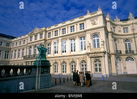 Palast von Karl von Lothringen, Museum für Moderne Kunst, das Museum Square, Stadt Brüssel, Brüssel, Region Brüssel-Hauptstadt, Belgien, Europa Stockfoto