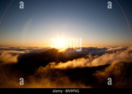 Sonnenaufgang auf dem Haleakala Krater, Maui, Hawaii Stockfoto