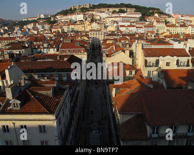 Eine Aussicht von der Rua de Santa Justa in Lissabon Portugal Stockfoto