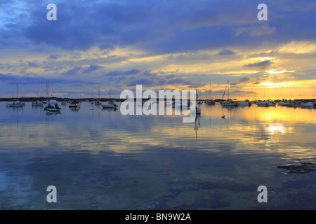 Estany des Peix See gelb blau Sonnenuntergang in Formentera Balearic islands Stockfoto