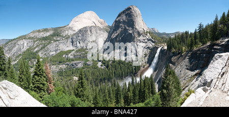 Halbe Kuppel, Liberty Cap und Nevada Fall aus der John Muir Trail Stockfoto