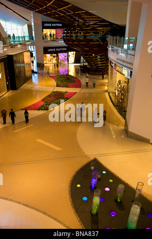 Kristalle Geschäften und Unterhaltungsmöglichkeiten, City Center, Las Vegas, Nevada. Stockfoto