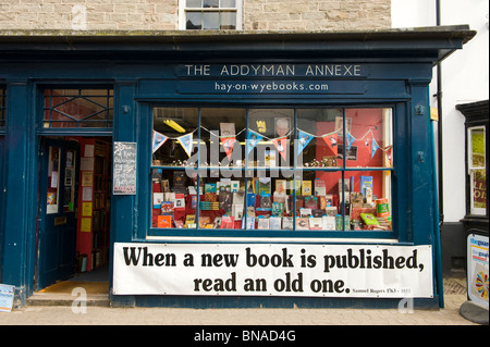 Hay on Wye. Addyman Nebengebäude Buchhandlung verkaufen gebrauchte Bücher in Buchstadt Heu über Wye Powys Wales UK Stockfoto