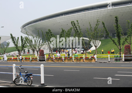 Expo Culture Center. UFO-förmige Gebäude. 2010 Shanghai World Expo Park, Pudong, Shanghai, China. Weltausstellung. Stockfoto