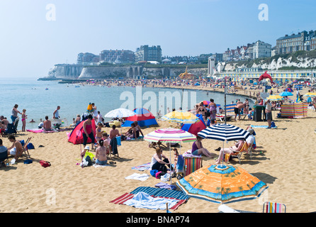 Sommer am Strand in Broadstairs, Kent, England, UK Stockfoto