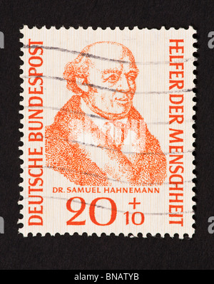 Briefmarke aus Deutschland von Dr. Samuel Hahnemann. Stockfoto