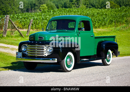 1948-Ford F - 47 Pickup-Truck Stockfoto