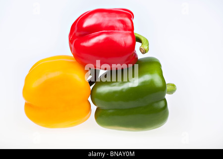 Frische Paprika, isoliert auf weißem Hintergrund Stockfoto