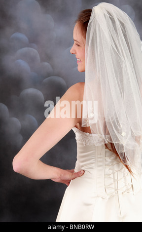 Porträt der jungen Braut, Rückansicht Stockfoto