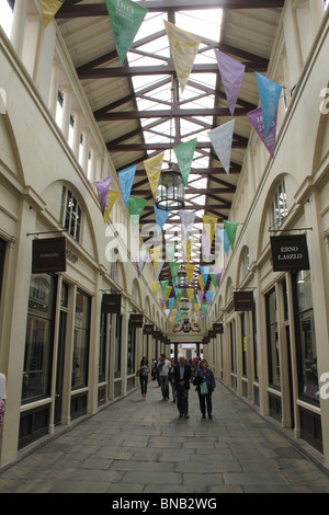 Arcade im Londoner Covent Garden Markt Juli 2010 Stockfoto