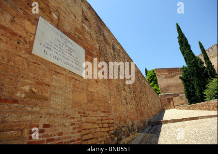 Gedenktafel für Jose Garcia einen verkrüppelten Soldaten, einen Versuch von Napoleon, der Alhambra-Komplex sprengen vereitelt Stockfoto