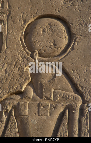 Relief Darstellung des Gottes RA Ramesseum. Ägypten. Stockfoto