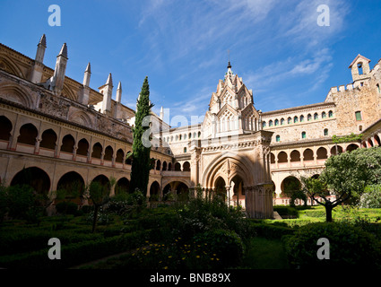 Kreuzgang der Real Monasterio de Santa María Stockfoto