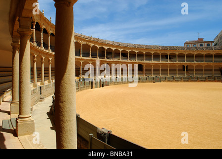 Spaniens älteste Stierkampfarena errichtet im Jahre 1785, Ronda, Provinz Malaga, Andalusien, Südspanien, Westeuropa. Stockfoto