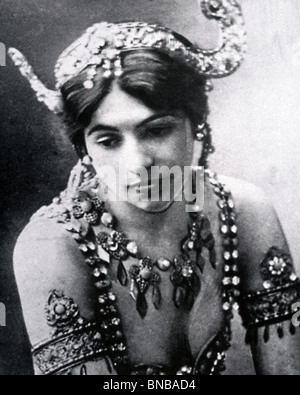 Niederländische exotische Tänzerin MATA HARI (1876 – 1917), der hingerichtet wurde, wegen Spionage während WW1 Stockfoto