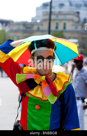 Porträt von einem modernen Hanswurst in Trafalgar Square, London, England, UK Stockfoto