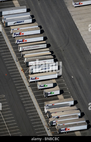 Luftaufnahme über FedEx Freight Anhänger Oakland Kalifornien Stockfoto