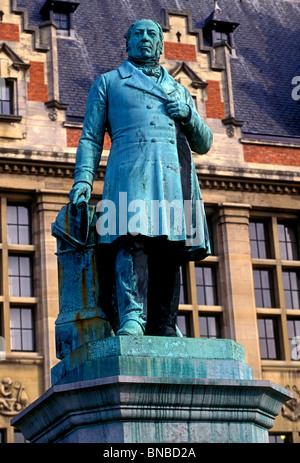 Statue von Pierre Theodore Verhaegen, freie Universität Brüssel, Stadt der Region Brüssel-Hauptstadt, Belgien, Brüssel, Europa Stockfoto