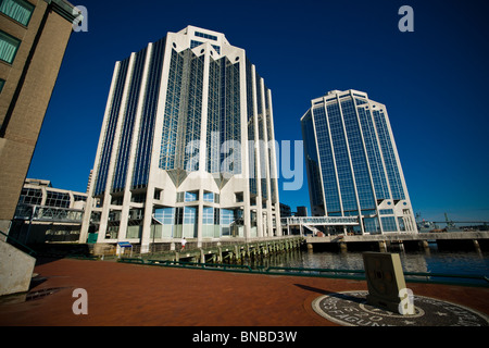 Purdy Wharf ist ein Büroturm Komplex, das ist vielleicht das bekannteste Wahrzeichen an der Küste von Halifax. Stockfoto