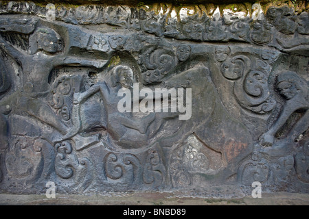 Yeh Pulu Relief ist ein alten Komplex von Felszeichnungen am Bedulu, in der Nähe von Ubud, Bali. Stockfoto