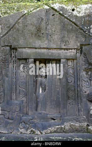 Yeh Pulu Relief ist ein alten Komplex von Felszeichnungen am Bedulu, in der Nähe von Ubud, Bali. Stockfoto