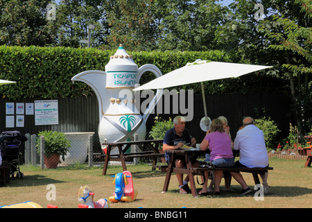 3283. Teekanne Insel, Reichskolonialamtes Brücke, Yalding, Kent, UK Stockfoto