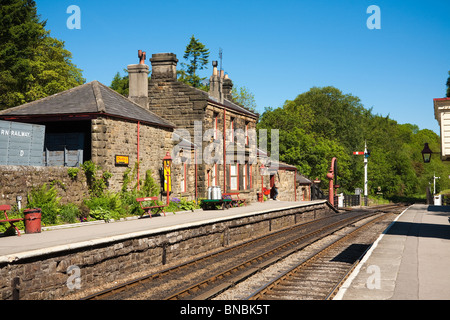 Goathland Station, die in der Harry-Potter-Film an einem warmen Sommertag auf der North York Moors vorgestellt. Stockfoto