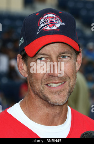 JAMES DENTON die STEVE GARVEY CELEBRITY SOFTBALL klassische MALIBU CA 10. Juli 2010 Stockfoto