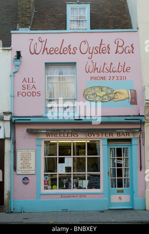Wheelers Restaurant Geschäfte in High Street Whitstable Kent England UK Stockfoto