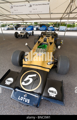 1971 Lotus-Pratt & Whitney 56B Gasturbine Formel1 Rennfahrer im Fahrerlager bei der 2010 Goodwood Festival Of Speed, Sussex, UK. Stockfoto