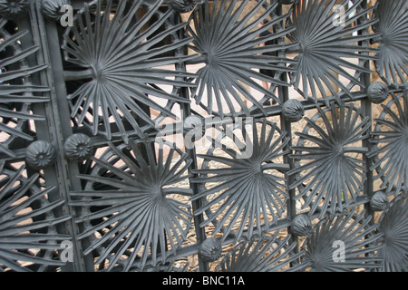 Architektonische Details vom Park Güell, entworfen von katalanischen Architekten Antoni Gaudi in Barcelona, Katalonien, Spanien Stockfoto