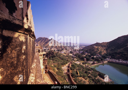 Ein Blick vom Amber Fort des Maota-Sees in der Nähe von Jaipur Rajasthan Indien Stockfoto
