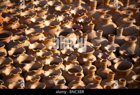 Ras Al Khaimah UAE Freitag Markt Masafi Töpfe Stockfoto