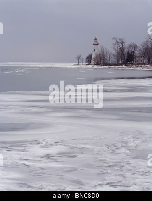 Leuchtturm im Winter, OH Stockfoto