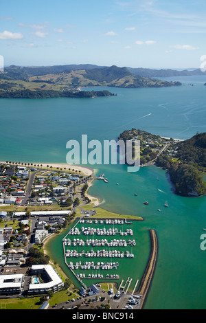 Marina, Whitianga Harbour Whitianga, Coromandel Peninsula, North Island, Neuseeland - Antenne Stockfoto