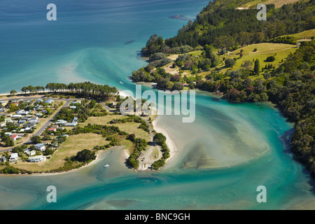 Einlass, Cooks Beach, Coromandel Peninsula, North Island, Neuseeland - Antenne Stockfoto