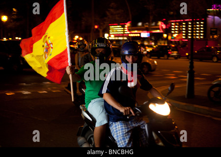 España, el Campeón Del Mundo - Spanien Weltmeister - spanische Fans Barcelona FIFA 2010 Stockfoto