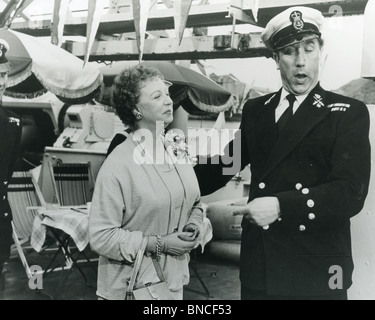 UP THE CREEK 1958 Byron Film mit Thord Hird und Frankie Howerd Stockfoto