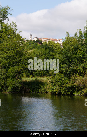 Stock Foto von Aubeterre Sur Dronne in der Charente Region Frankreichs. Stockfoto