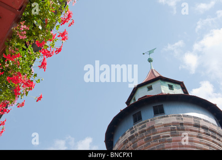 Sinwellturm Turm auf der Burg Kaiserburg Nürnberg. Stockfoto